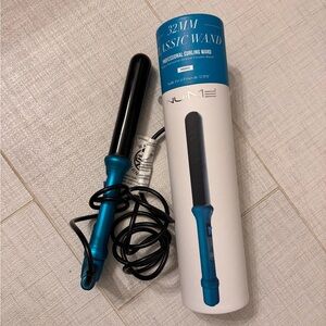 Nume 32mm classic clipless curling wand